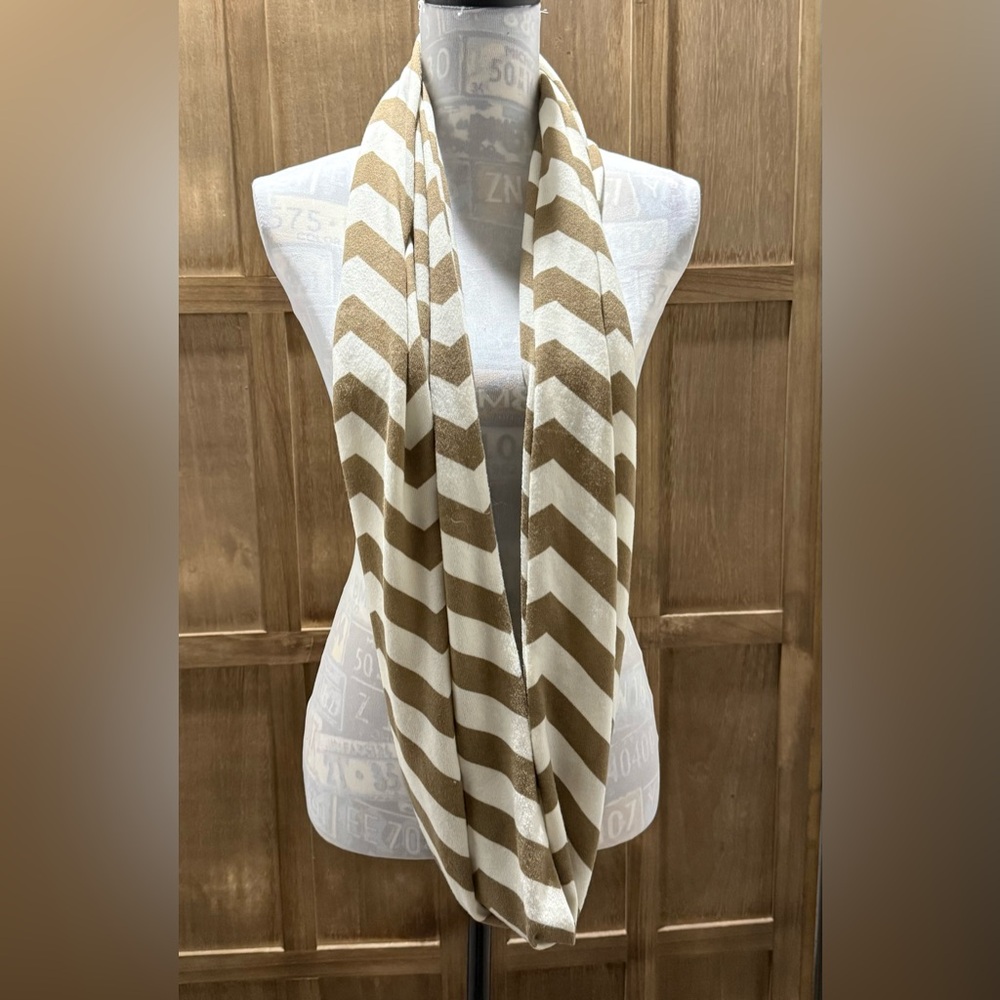 NWT.  White and Tan Chevron Eternity Scarf.